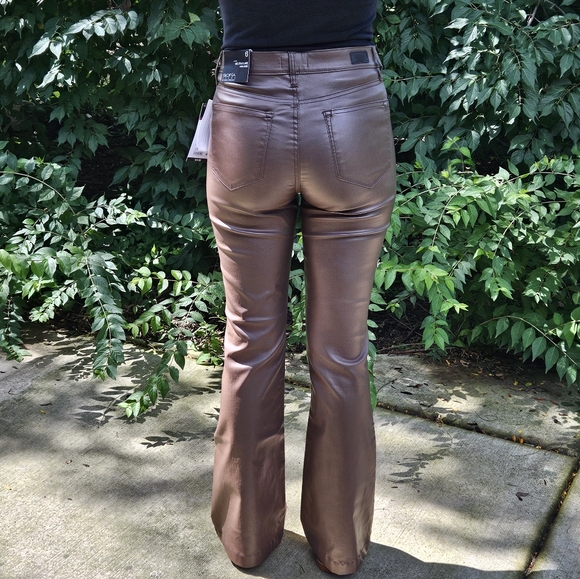 Sofia Jeans Melissa High-Rise Flare - Picture 4 of 8